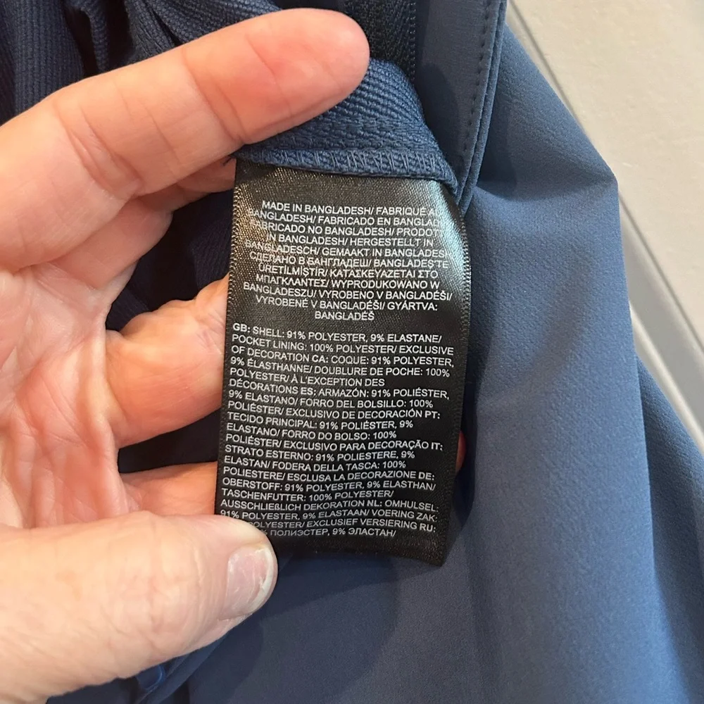 The North Face Women’s Bridgeway Zip-Off‎ Blue Pants Women’s Size 16